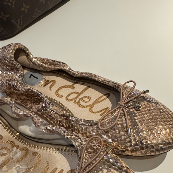 Sam Edelman gold Metallic Snake Print Ballet Flats - Picture 2 of 11